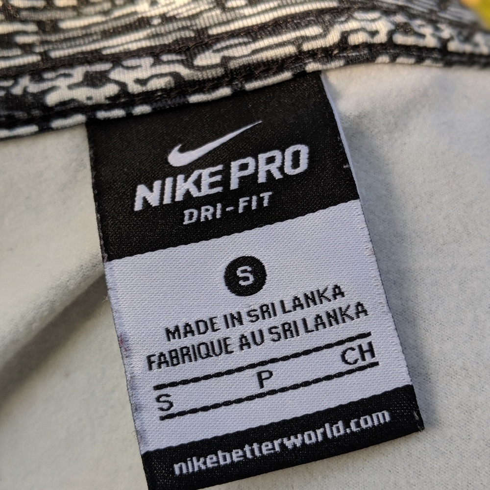 Nike Pullover - Picture 6 of 6